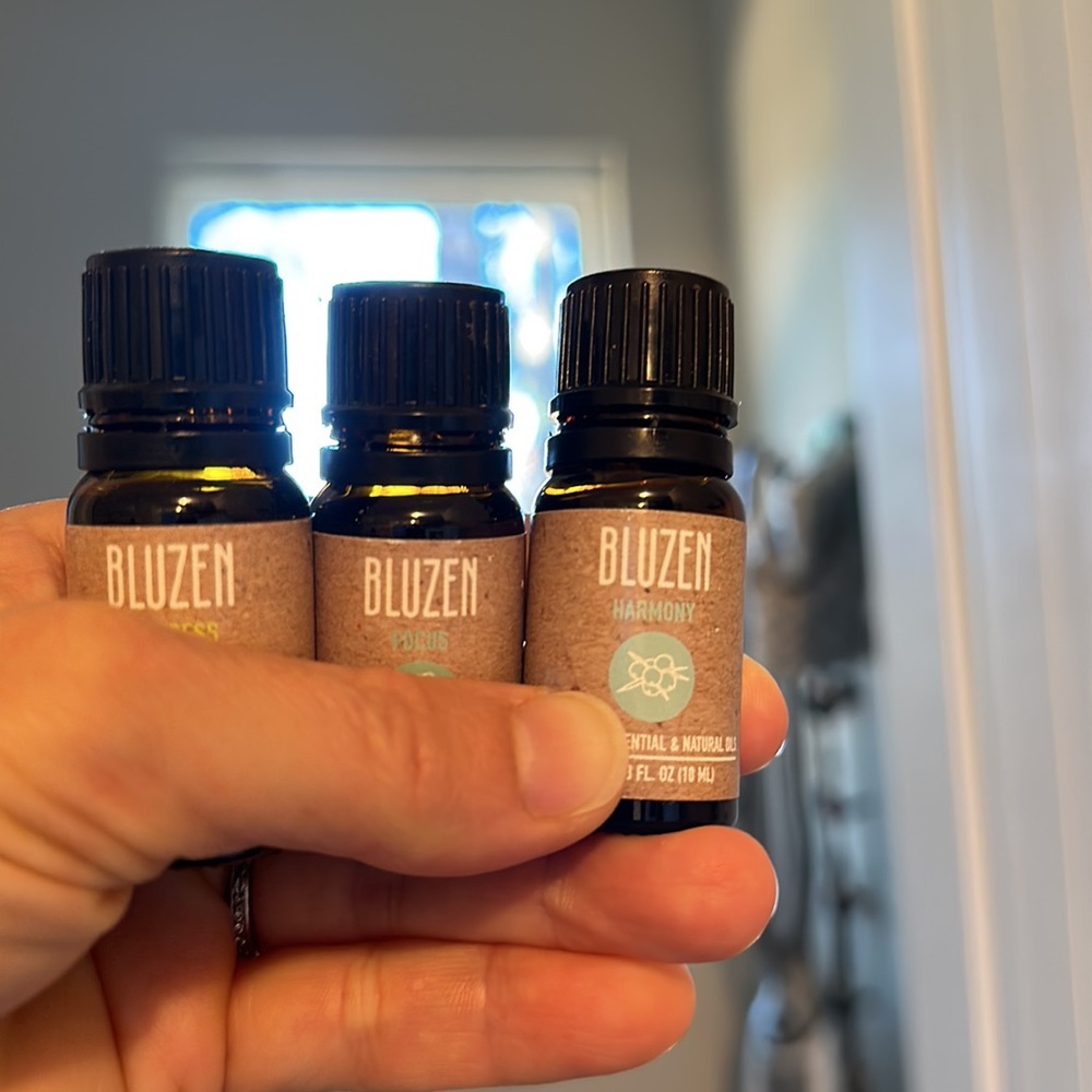 Essential oils - Picture 2 of 2